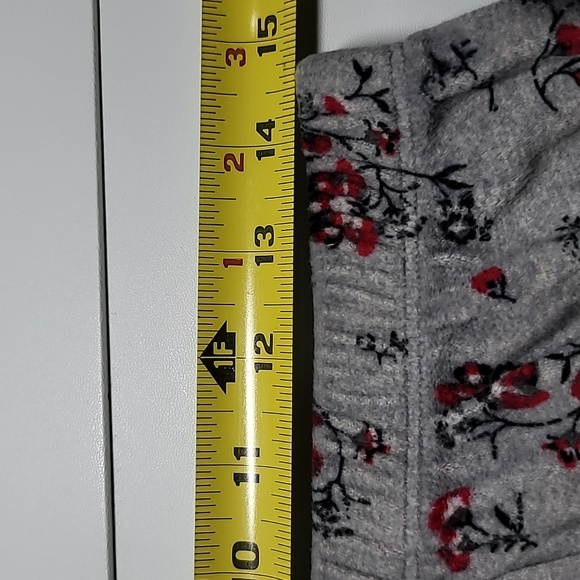 Secret Treasures M (8-10) pajama set super soft gray w red floral - Picture 8 of 15